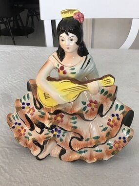 Hand-Painted Porcelain Flamenco Dancer Figurine in Yellow and Cream